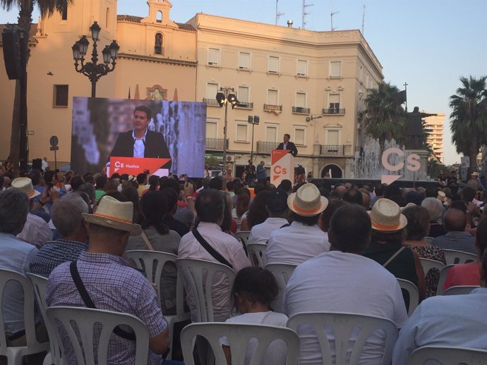 El presidente de Ciudadanos, Albert Rivera, en un acto en Huelva.