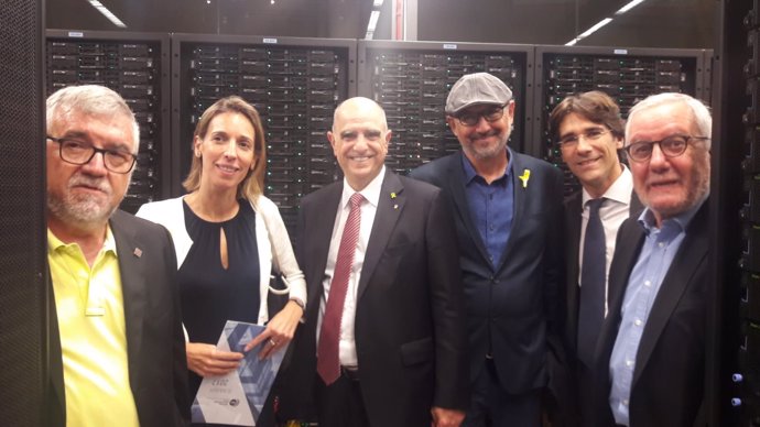 La consellera A.Chacón visita el Barcelona Supercomputing Center