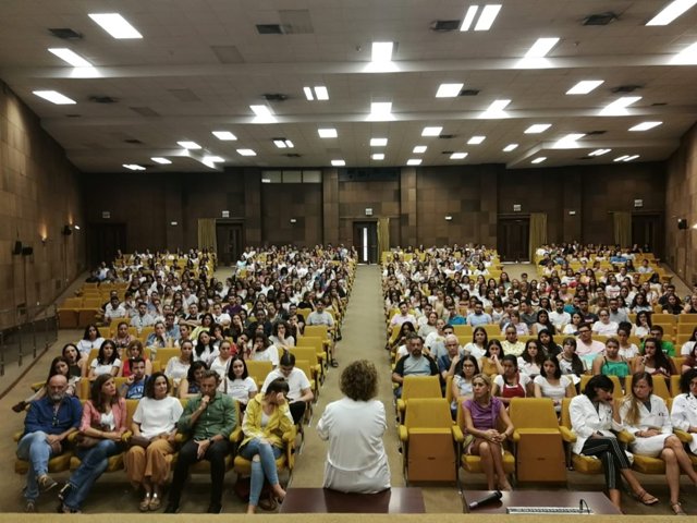 Acto de bienvenida a alumnos de FP en el Hospital Macarena de Sevilla