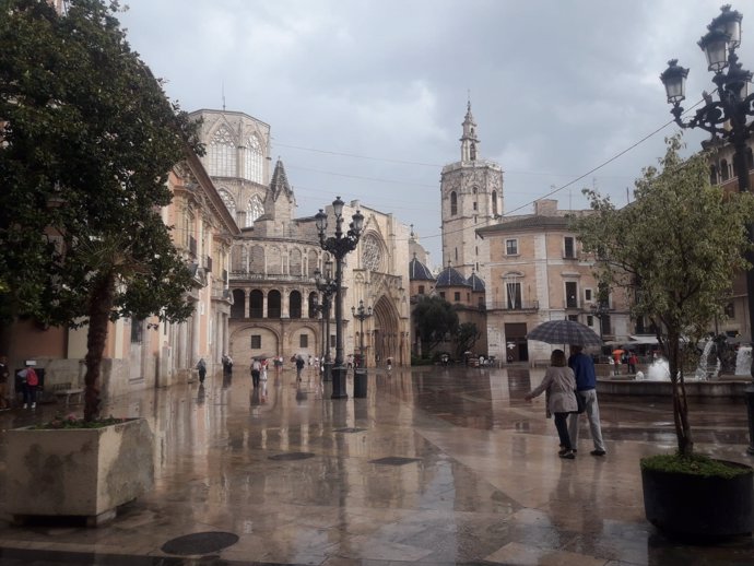 Lluvia en València (imagen de archivo)