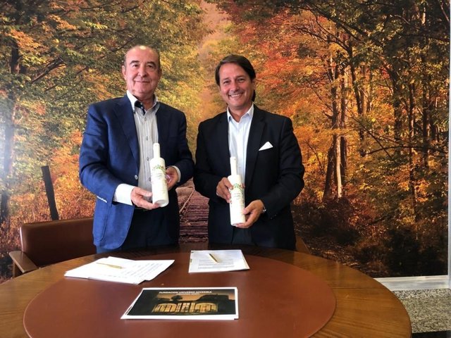 Grupo Oleícola Jaén y Universo Santi firman un convenio