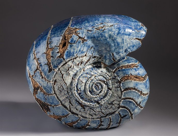 Una de las cerámicas de Lourdes Riera que se exhiben en Muel