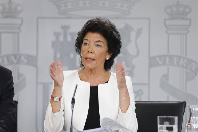 Rueda de prensa tras el Consejo de Ministros, con Isabel Celaá