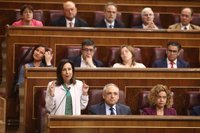 El PP mantiene la ofensiva contra Robles en Congreso y Senado tras la polémica por la venta de las bombas a Arabia Saudí