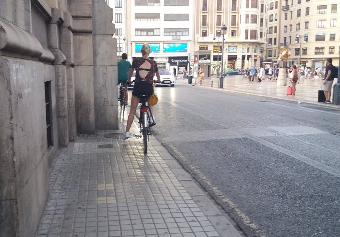 Bici en la calle Alicante de València