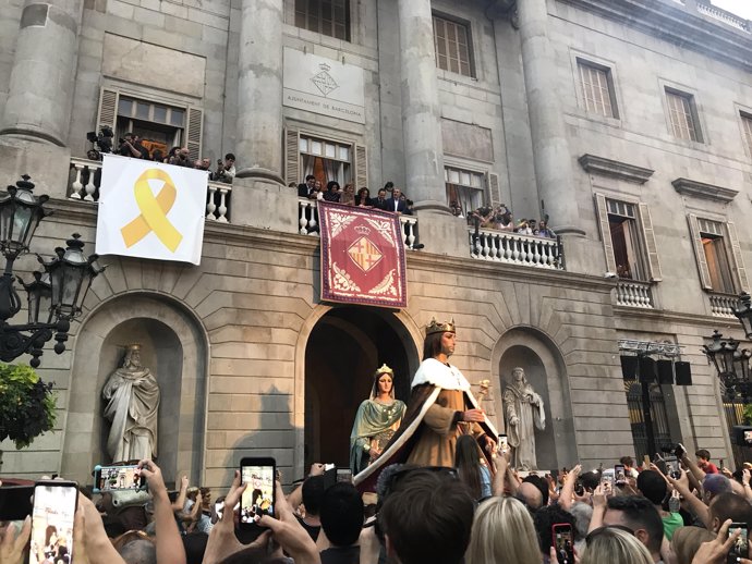 L'actriu Leticia Dolera i Ada Colau obren les festes de la Mercè 2018
