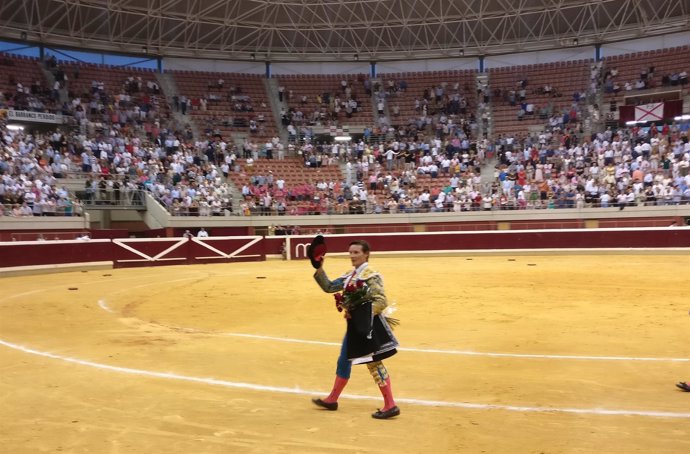 El torero Diego Urdiales corta una oreja en Logroño
