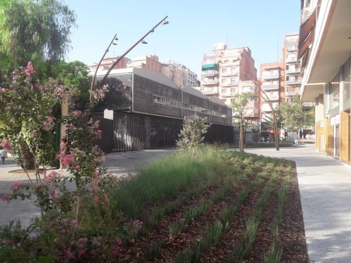 Obres de  reurbanització del carrer Conxita Supervia de Les Corts