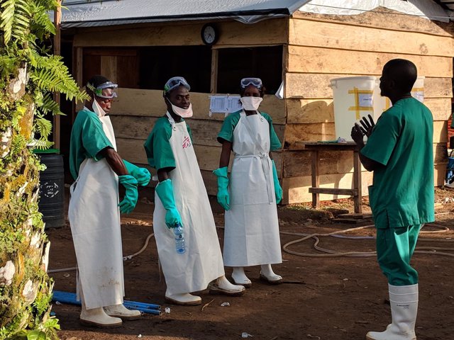 Formación a personal por el brote de ébola en RDC