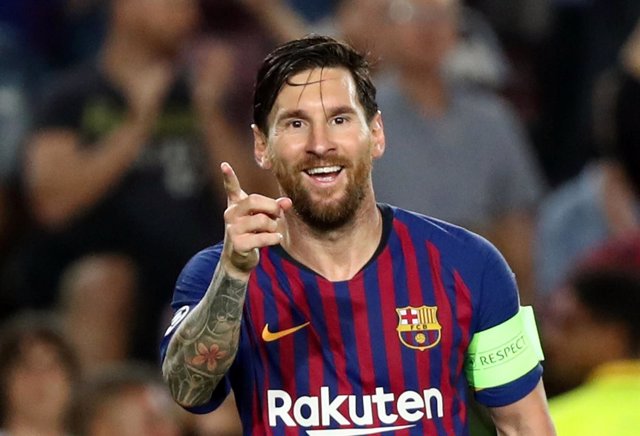 Lionel Messi celebra un hat-trick con el Barcelona