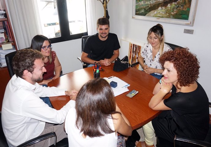 Jóvenes becados que realizan prácticas en Bruselas             