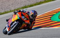 Binder se impone en Aragón en Moto2 y Àlex Márquez se queda a las puertas del podio