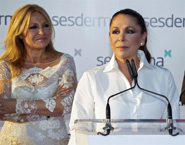 Cristina Tarrega de Isabel Pantoja: "No es ni la más grande ni la más pequeña, ni la mejor" Cristina tarrega e isabel pantoja