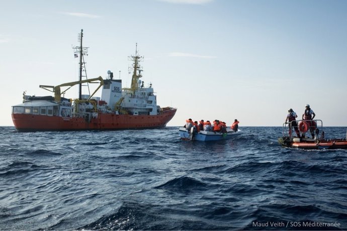 Rescate de migrantes en el Mediterráneo por parte del 'Aquarius'