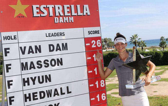 La holandesa Van Dam gana el 'Estrella Damm Mediterranean Ladies Open'