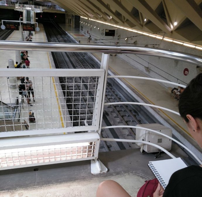 Artistas urbanos en la estación de Alameda de Metrovalencia