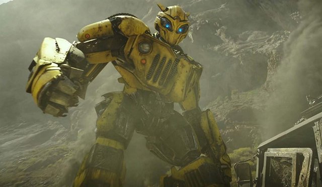 Bumblebee, el spin-off ochentero de Transformers, presenta su primer tráiler Bumblebee, el spin-off ochentero de Transformers, presenta su primer tráiler
