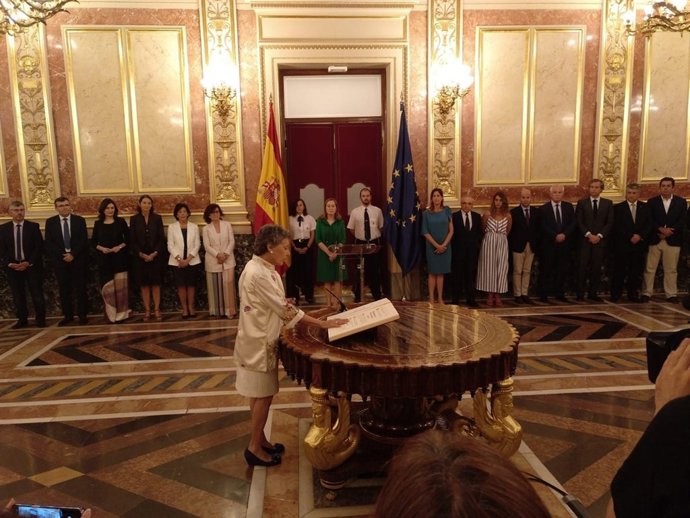 Rosa María Mateo promete su cargo como administradora de RTVE