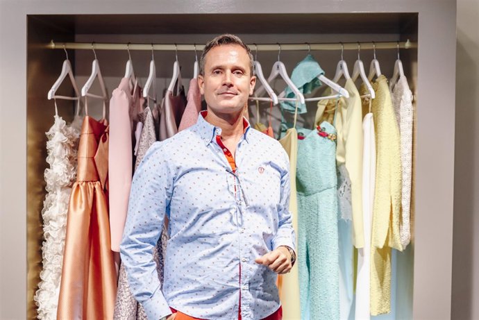 Luis M.Rocamora en su atelier de València