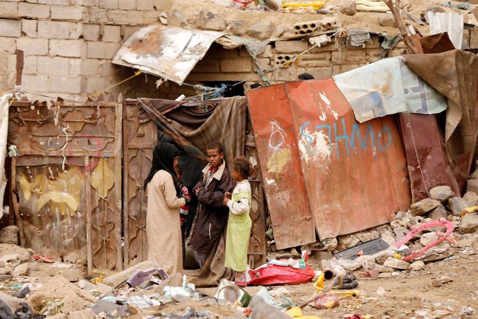 Niños desplazados de Hodeida en Saná