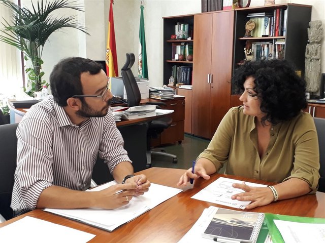 María Paz del Moral con el responsable de Stimulus, Emilio Checa.