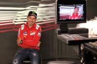 Lorenzo: "He recibido una llamada de Márquez interesándose por mi estado, le honra"