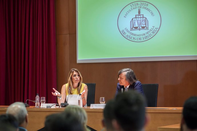 Susana Díaz inaugura el Congreso 'El sistema de fuentes del Derecho'