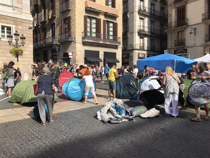 Acampada independentista de la plaza Sant Jaume de Barcelona