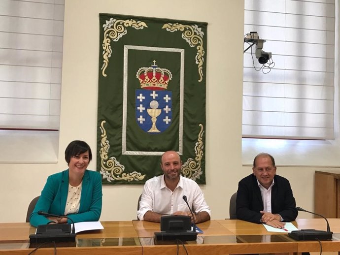 Pontón (BNG), Villares (En Marea) y Leiceaga (PSdeG) presentan iniciativa unidos