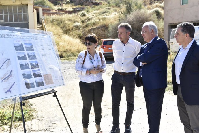 Ceniceros en la presentación proyecto de carreteras en Quel