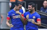 Filtran un vídeo en el que supuestamente los futbolistas Martín Cauteruccio y Javier Salas se besan