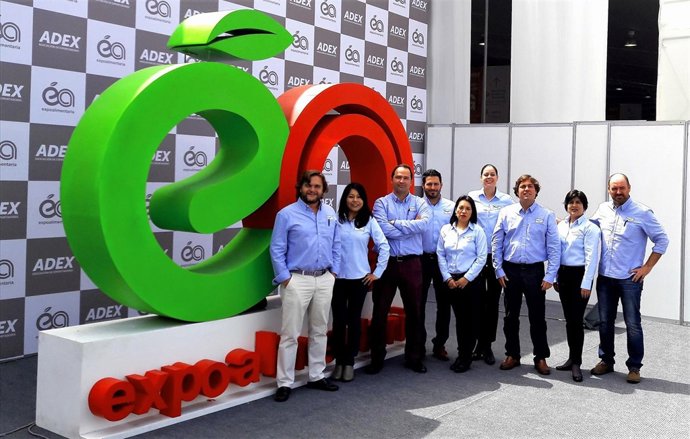 Equipo CAAE en Expoalimentaria Perú