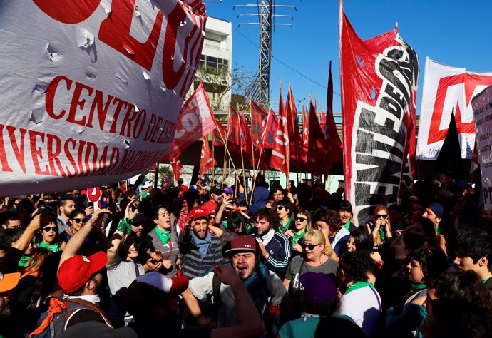 Manifestación en Buenos Aires durante una huelga en Argentina