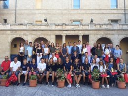 Reconocimiento a jóvenes deportistas