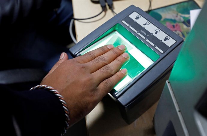 Proceso de obtención de la tarjeta Aadhaar en India