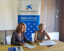 Firma convenio entre La Caixa y Amaip Esment Fundació