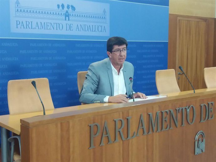 El presidente y portavoz de Cs en el Parlamento andaluz, Juan Marín