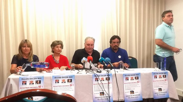 Rueda de prensa del sindicato médico O'Mega en Santiago.