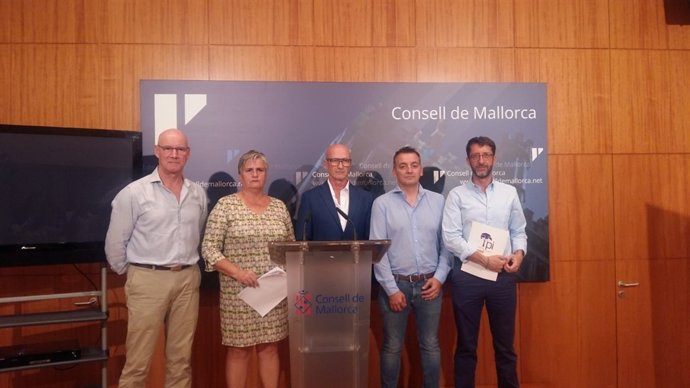 Consellera insular Mercedes Garrido y portavoz El PI, Toni Pastor