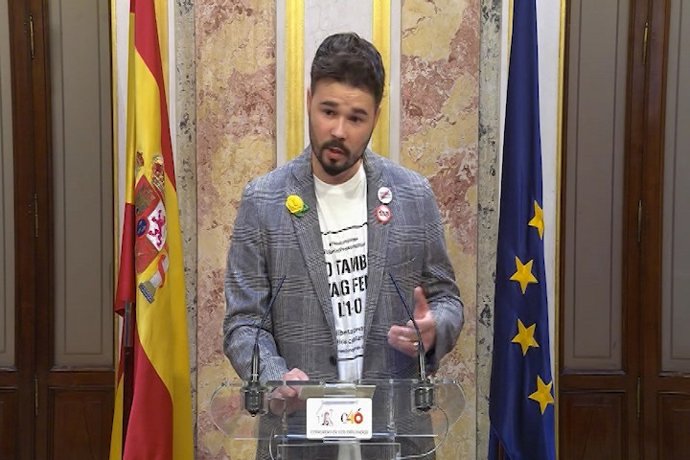 Gabriel Rufián en rueda de prensa en el Congreso de los Diputados