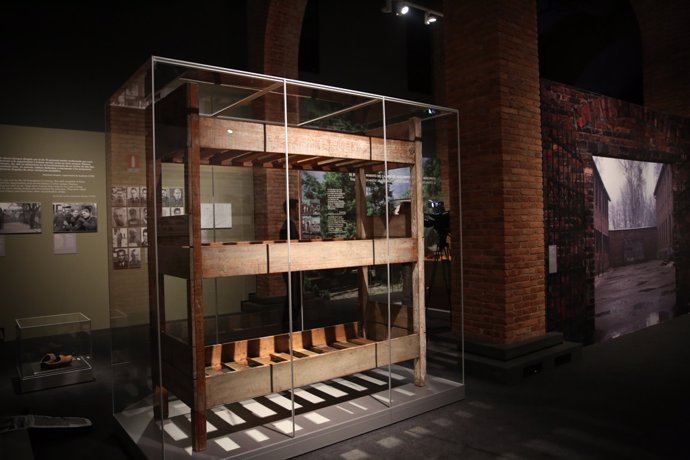 Exposición sobre Auschwitz en el Centro de Exposiciones de Arte del Canal