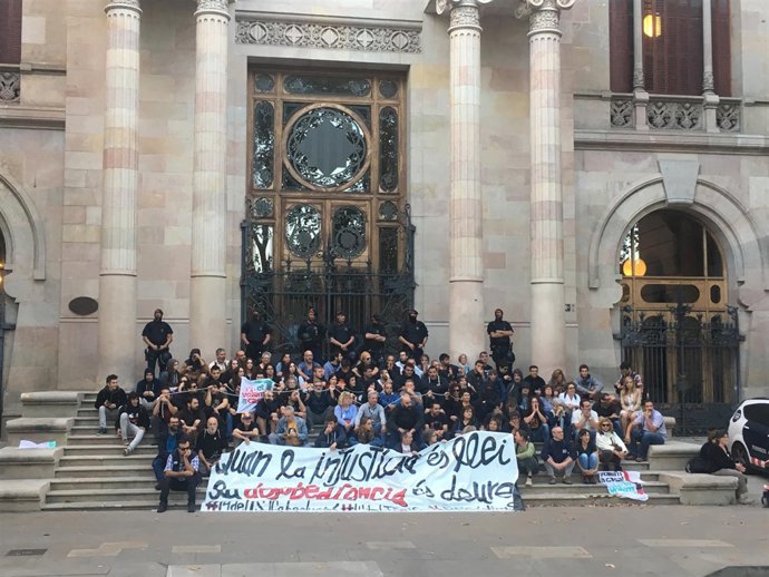 Protesta dels CDR davant el TSJC