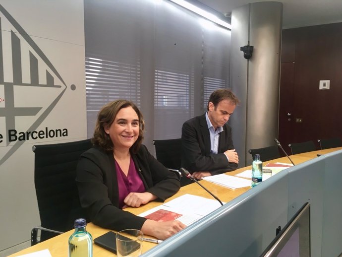 Ada Colau (alcaldesa de Barcelona) Jaume Asens (teniente de alcalde)