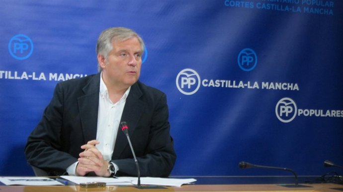 Cañizares en rueda de prensa                  