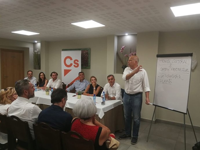 Imbroda en la reunión de Benalmádena