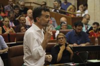 Maíllo (IU) urge a convocar ya elecciones a Susana Díaz, que le acusa de "rozar la turismofobia"