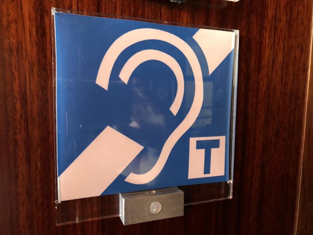 El Teatro Zorrilla se adapta para las personas con problemas auditivos