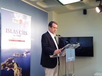 Abel Caballero elude aclarar si acudiría a la comisión del Parlamento, que tilda de "ruido político"