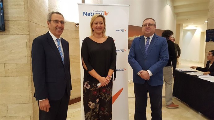 Marta Gastón inaugura el seminario de la Fundación Naturgy en Zaragoza.