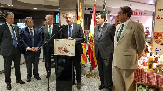 Olona en la inauguración de la campaña 'Aragón Alimentos'